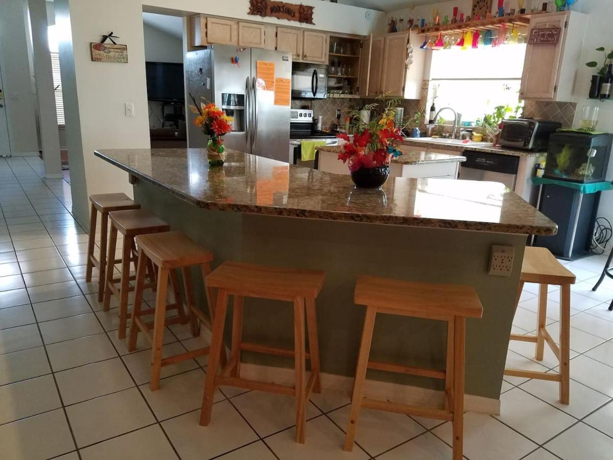 Cozy And Conveniently Located Pool Home With Free Wifi Tampa Luaran gambar