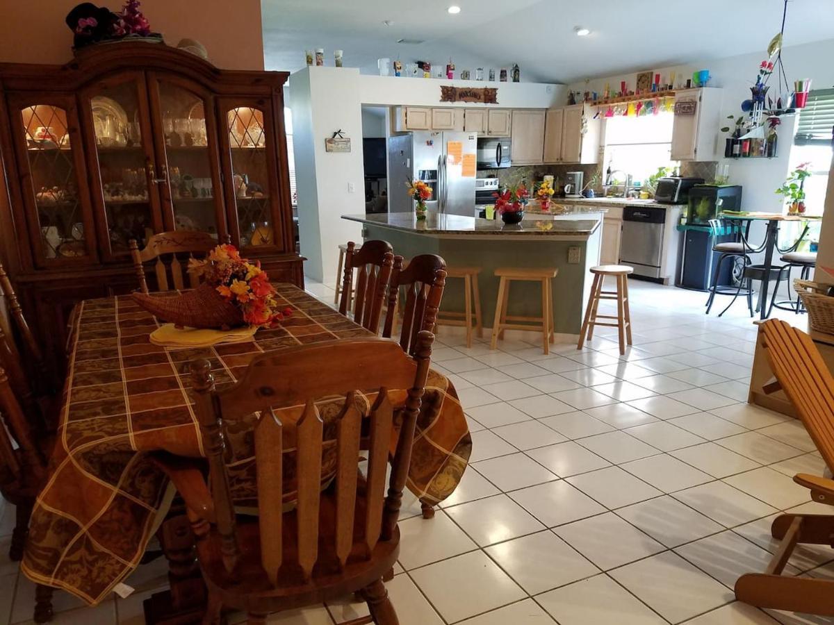 Cozy And Conveniently Located Pool Home With Free Wifi Tampa Luaran gambar