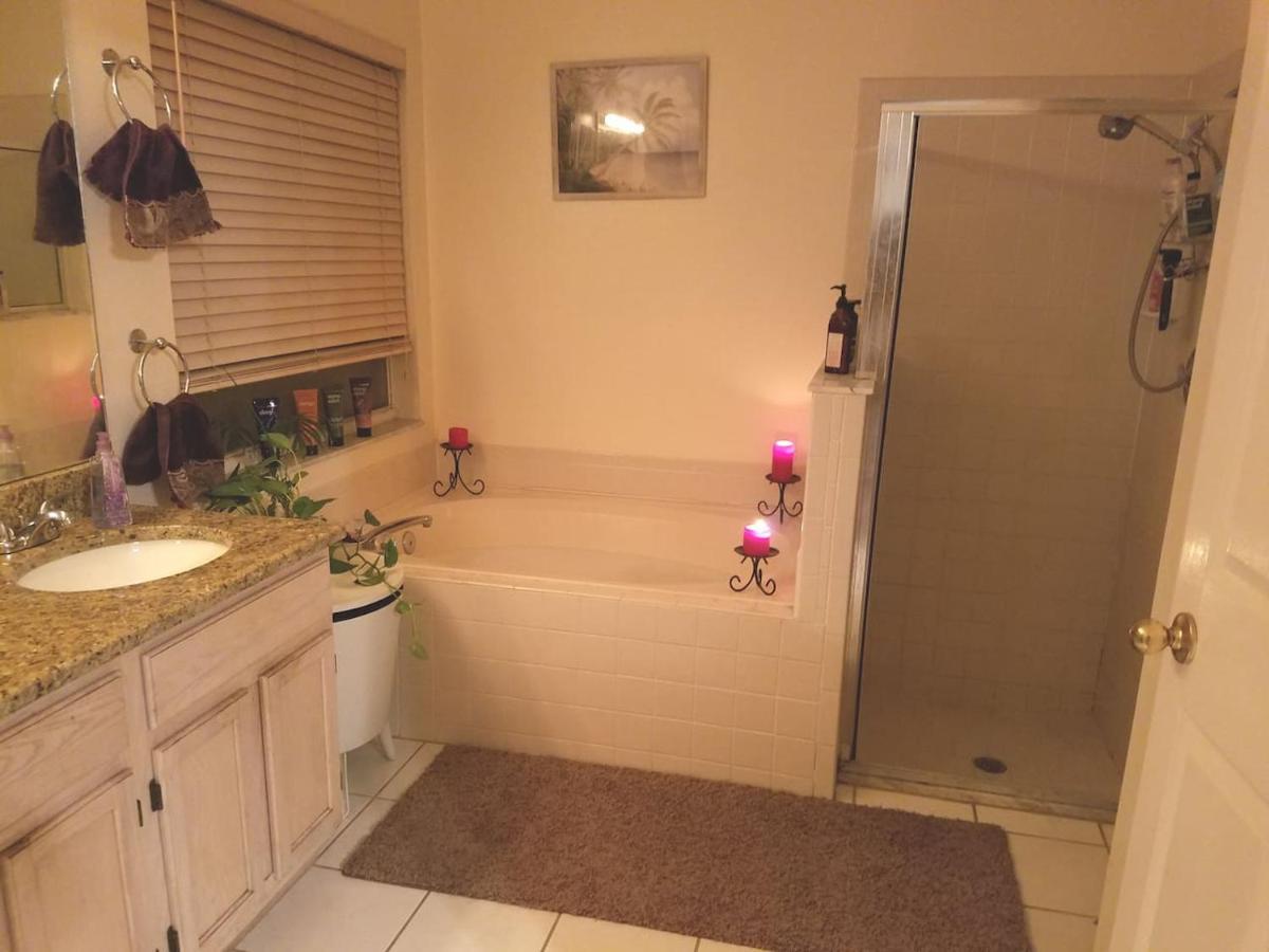 Cozy And Conveniently Located Pool Home With Free Wifi Tampa Luaran gambar